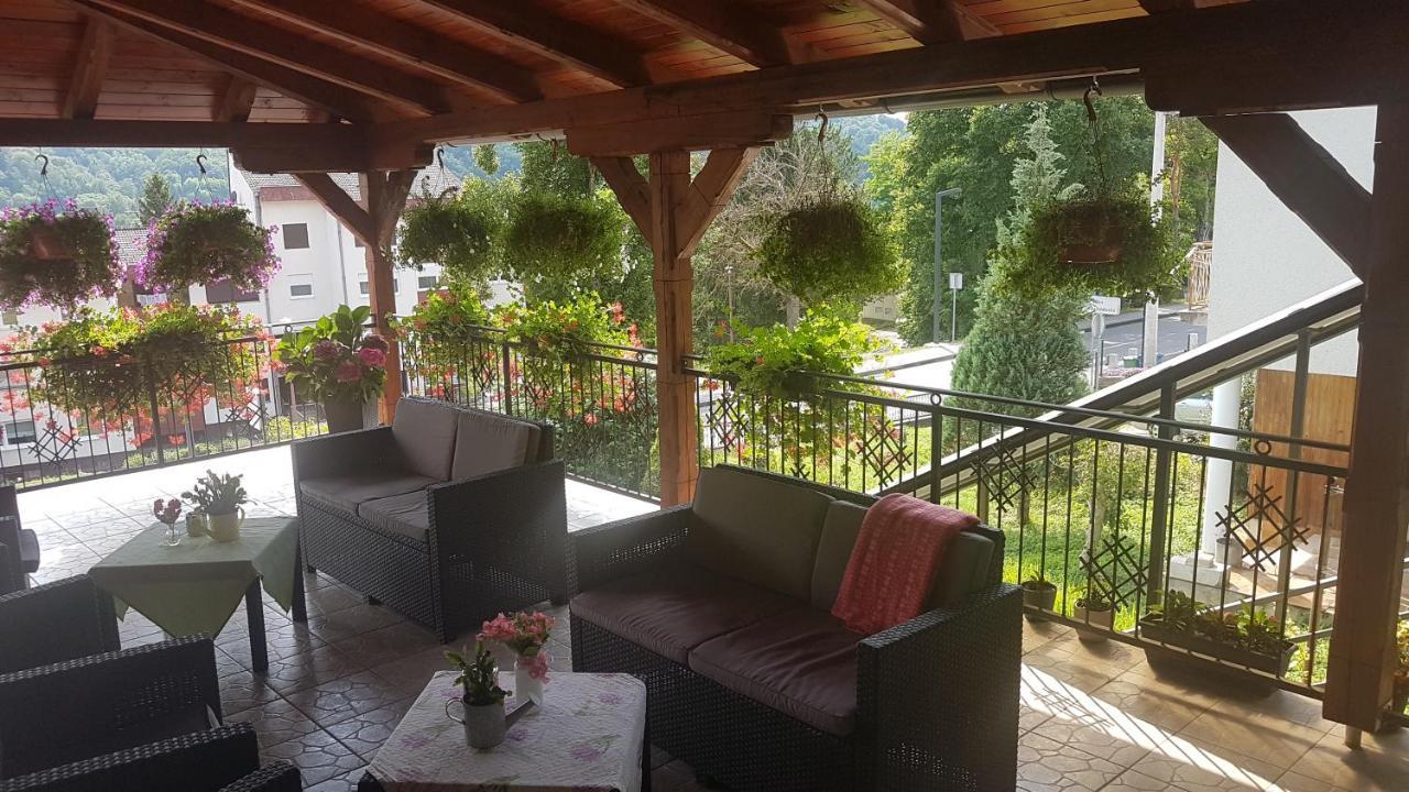 Apartmani Ksenija Krapinske Toplice Exteriör bild