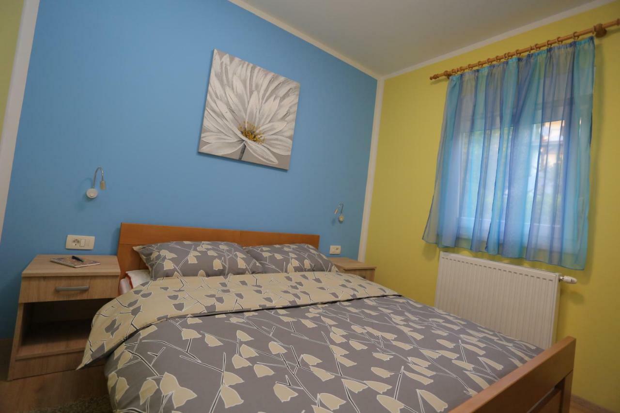 Apartmani Ksenija Krapinske Toplice Exteriör bild